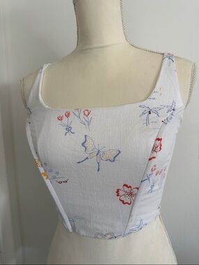 La Hearts White Floral & Butterfly Crop Top